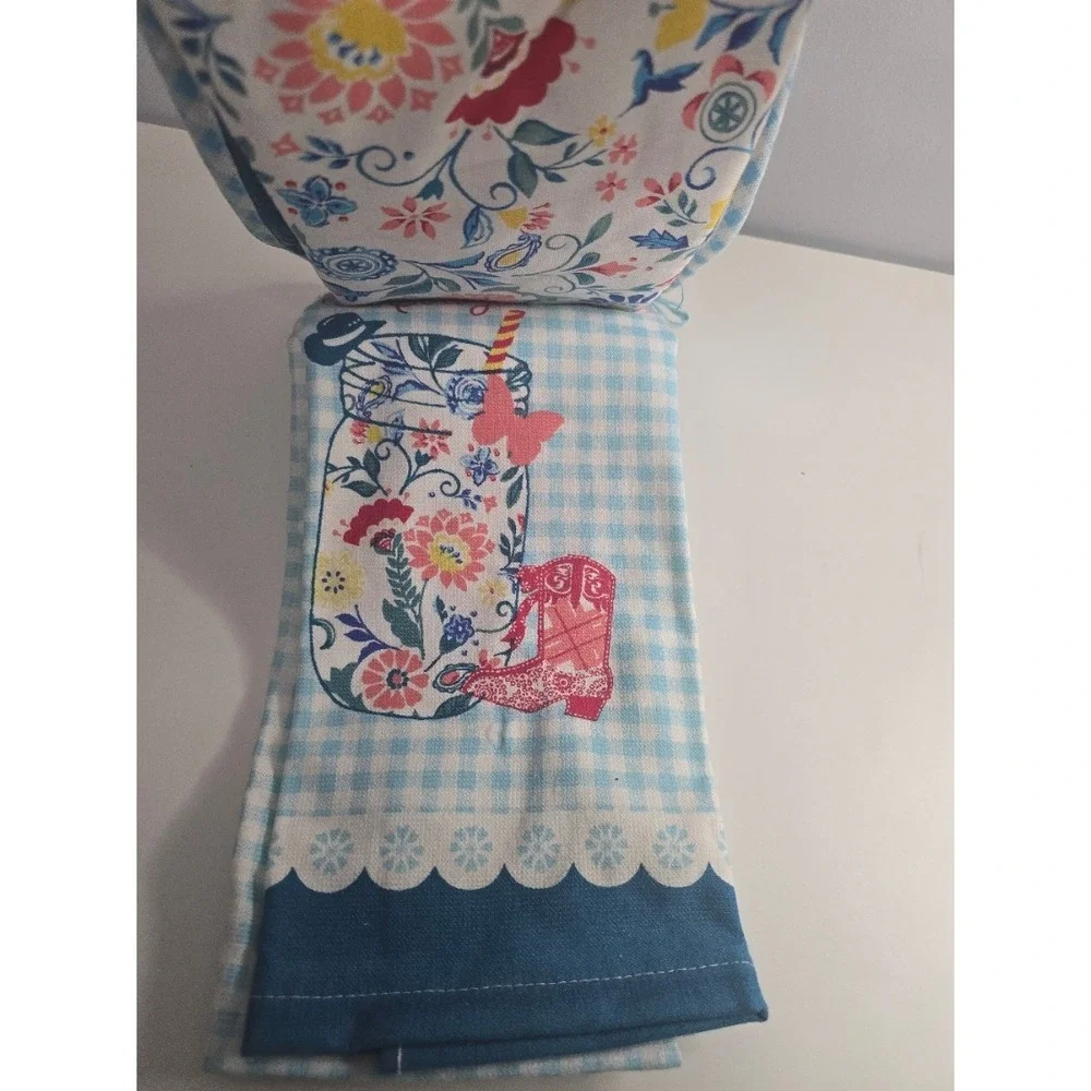 The Pioneer Woman Spicy Cowgirl 3 piece Kitchen Set‎ Towel Oven Mitt Potholder